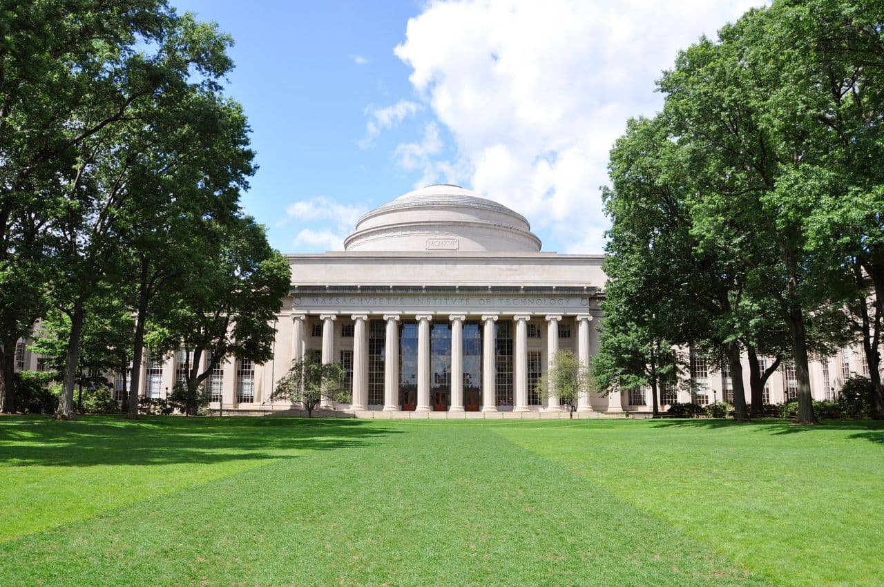 MIT Executive Education: the Great Dome, wide shot